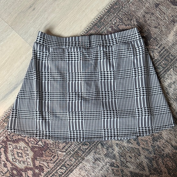 ALO Tennis Skort - Picture 5 of 6